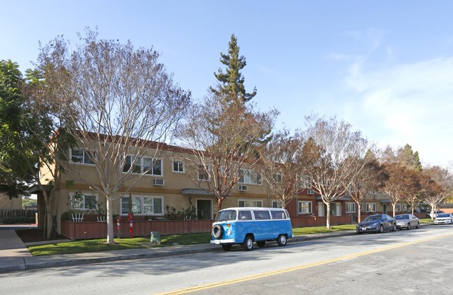 Continental Gardens in Santa Clara, CA - Building Photo - Building Photo