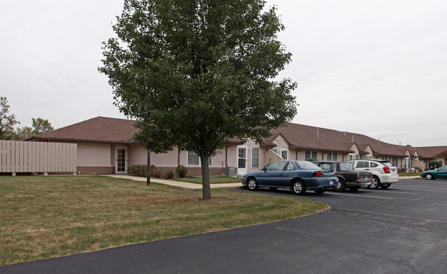 Luther Haus Apartments in Temperance, MI - Foto de edificio - Building Photo