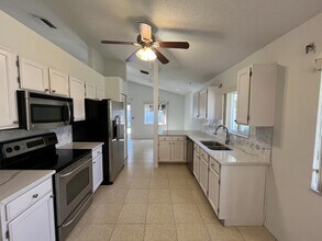 3607 Cresta Ct in Sun City Center, FL - Building Photo - Building Photo