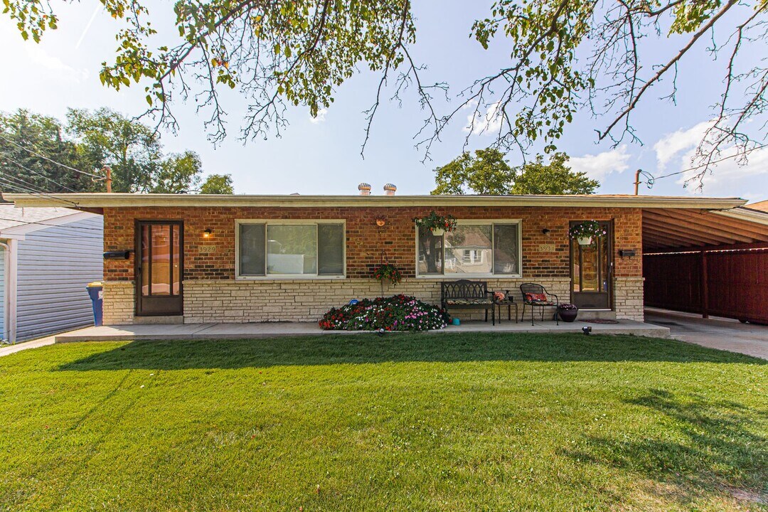 3929 Jane Ave-Unit -3929 in St. Ann, MO - Building Photo