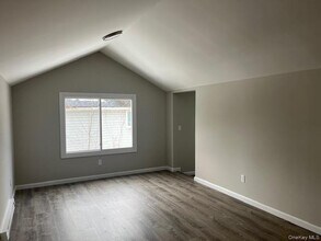 87 Ferndale Ave in Selden, NY - Building Photo - Building Photo