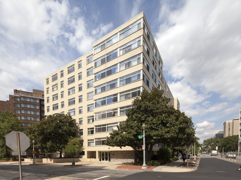 Bon Wit Plaza in Washington, DC - Foto de edificio