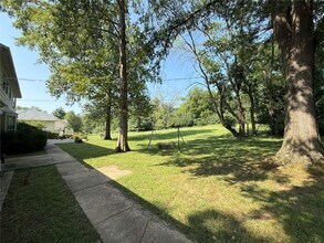 1133 Westmoor Pl in St. Louis, MO - Building Photo - Building Photo