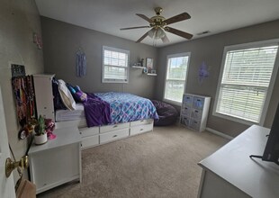 113 Lakeside Dr in Marion, NC - Building Photo - Building Photo