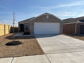 3099 Vail Ave in Springdale, AR - Foto de edificio - Building Photo