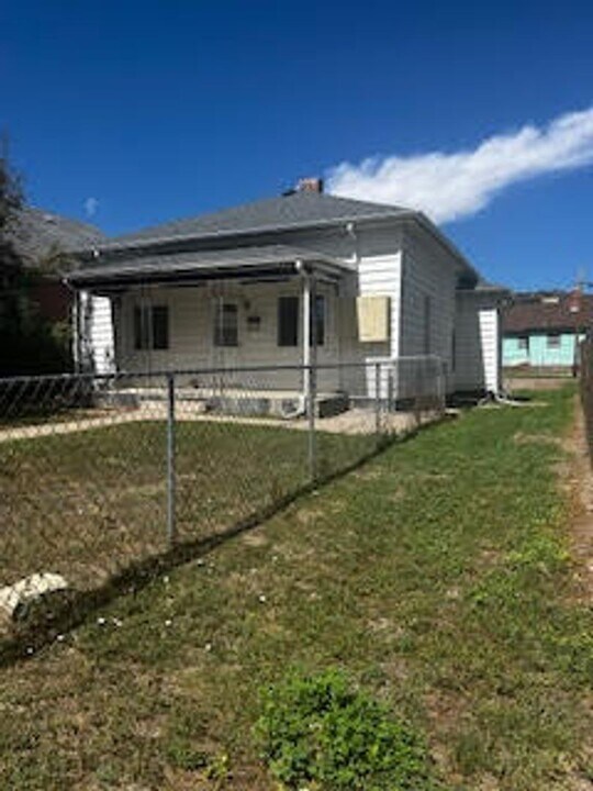 705 W Baca St in Trinidad, CO - Building Photo