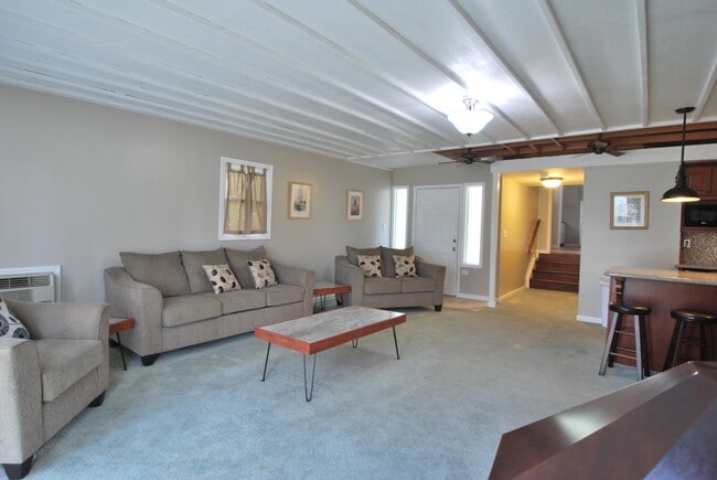 216 Zandale Dr in Lexington, KY - Building Photo - Building Photo