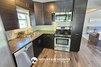 2911 Hudson Cir in Salt Lake City, UT - Building Photo - Building Photo