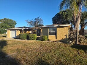7205 Rockwood Dr in Port Richey, FL - Building Photo - Building Photo