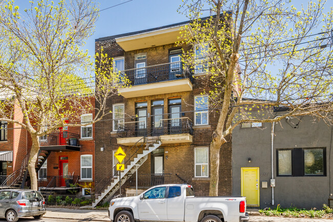 2712 De Coleraine St in Montréal, QC - Building Photo - Building Photo