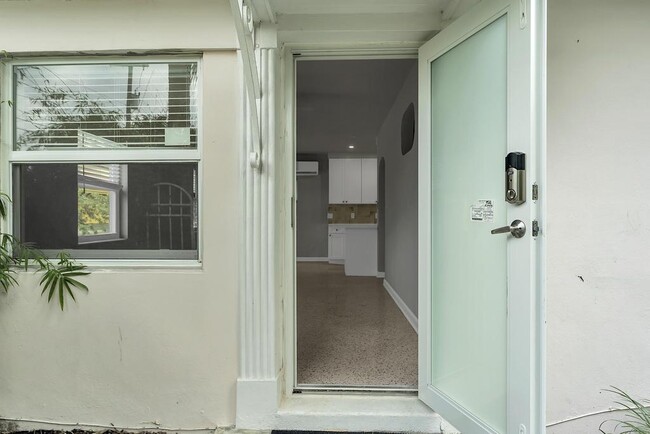 17 Ocean Breeze in Lake Worth Beach, FL - Building Photo - Building Photo