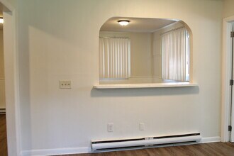 10 Belchertown Rd in Amherst, MA - Building Photo - Building Photo