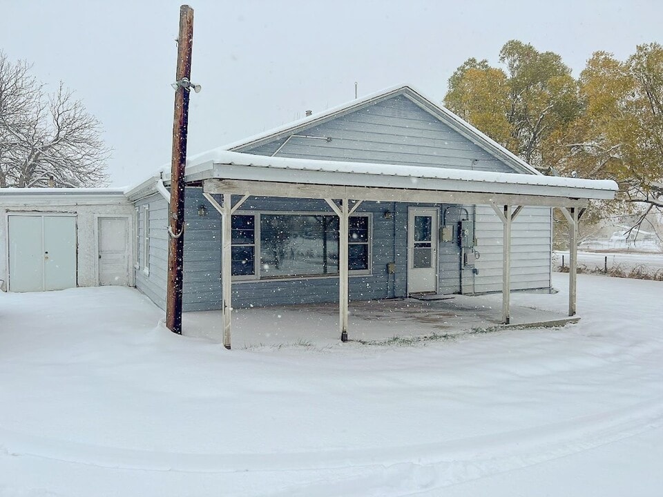 6868 Coffeen Ave in Sheridan, WY - Building Photo