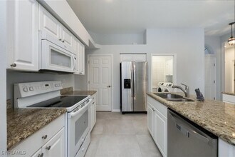 6429 Autumn Woods Blvd in Naples, FL - Building Photo - Building Photo