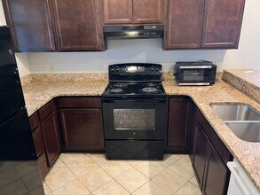 2850 Sand Run Pkwy in Fairlawn, OH - Building Photo - Building Photo