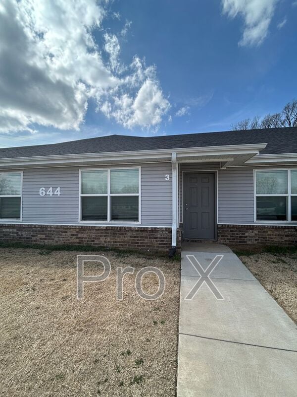 property at 644 Hidden Springs Dr
