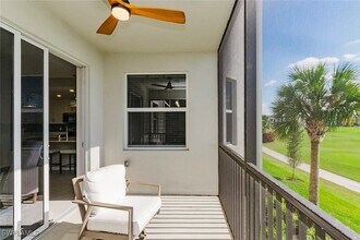 5629 Double Eagle Cir, Unit 4227 in Ave Maria, FL - Foto de edificio - Building Photo