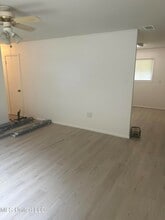 2534 Cypress Ave, Unit 103 in Gulfport, MS - Building Photo - Building Photo