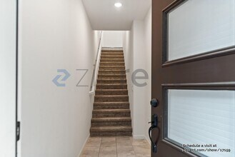 25390 Parklane Dr in Hayward, CA - Foto de edificio - Building Photo