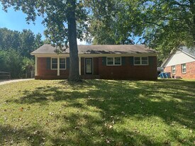 10318 Starwood Dr in Charlotte, NC - Building Photo