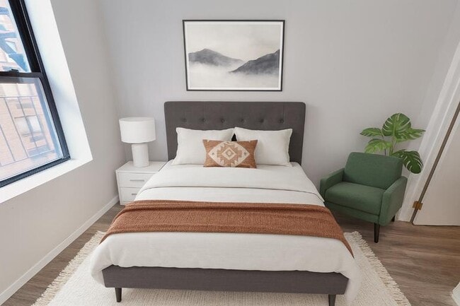 314 E 106th St in New York, NY - Building Photo - Building Photo