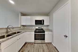 11818 Sandy Stream Dr in Tomball, TX - Building Photo - Building Photo