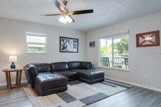 4228 37th Ave N in St. Petersburg, FL - Building Photo - Building Photo