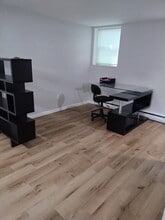 325 Hudson Ave, Unit Basement Studio in Albany, NY - Building Photo - Building Photo