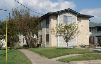 1345-1347 Lamar Square Dr in Austin, TX - Building Photo - Building Photo