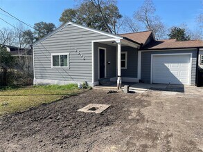 2508 S Texas Ave in Pearland, TX - Building Photo - Building Photo