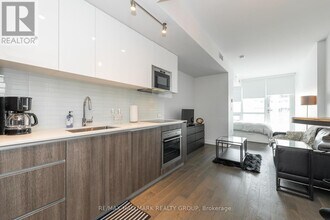 199 Slater St. in Ottawa, ON - Building Photo - Building Photo