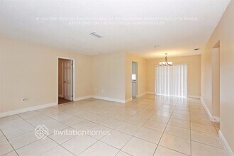 8744 Southampton Dr in Miramar, FL - Building Photo - Building Photo
