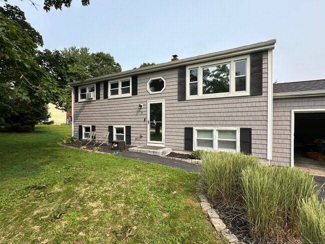 property at 17 Meadow St