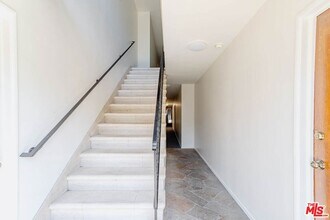 758 N Hudson Ave in Los Angeles, CA - Building Photo - Building Photo