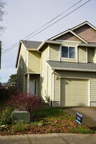 747-747 SE Tampa St in Camas, WA - Building Photo