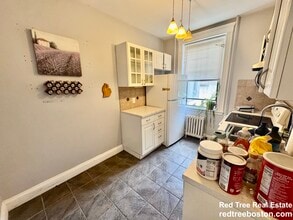 6 Sutherland Rd, Unit #3 in Boston, MA - Foto de edificio - Building Photo