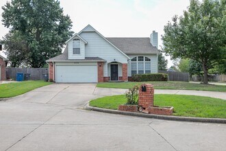 9504 E 99th Pl in Tulsa, OK - Building Photo - Building Photo