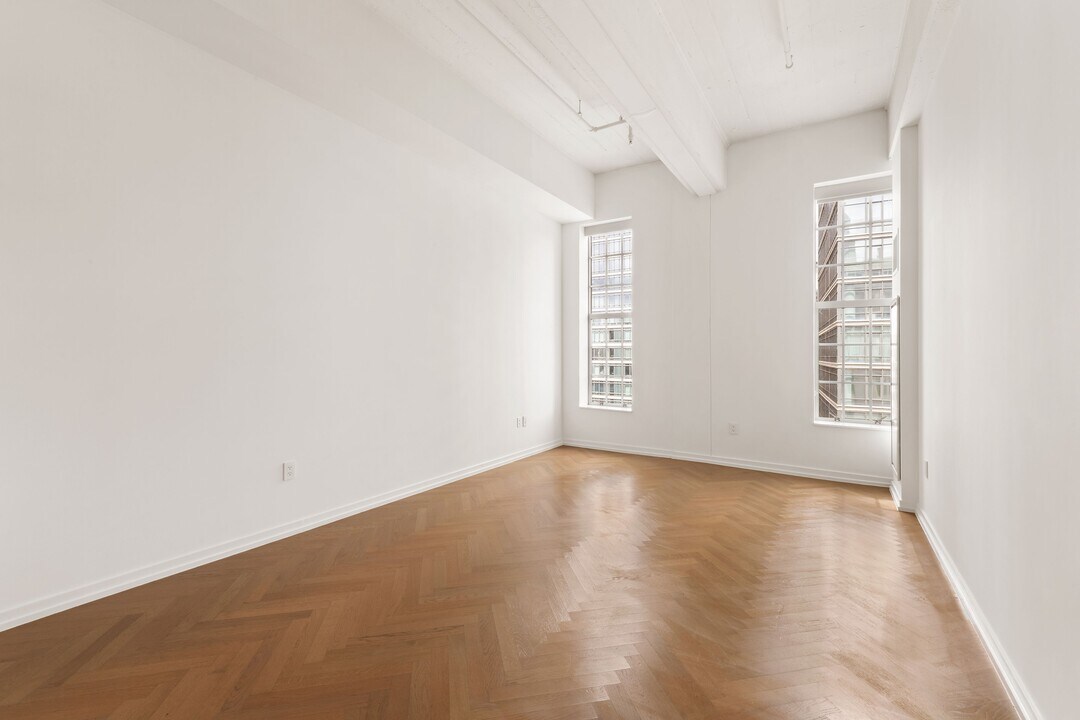 184 Kent Ave in Brooklyn, NY - Building Photo