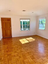 751 N Hayworth Ave in Los Angeles, CA - Building Photo - Building Photo