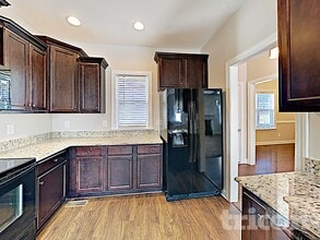 69 Diamond Creek Dr in Clayton, NC - Foto de edificio - Building Photo