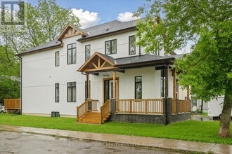 24 Market St in Georgina, ON - Building Photo - Building Photo