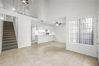 1113 Turquoise St in Hemet, CA - Foto de edificio - Building Photo