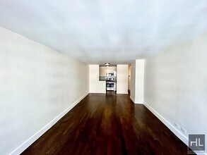 220 E 63rd St in New York, NY - Building Photo - Building Photo