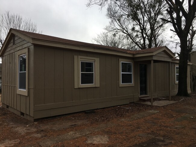 property at 5220 Elm St