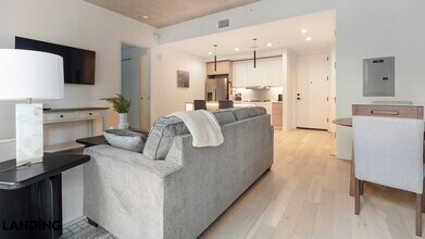 143 E Commerce St in San Antonio, TX - Building Photo - Building Photo