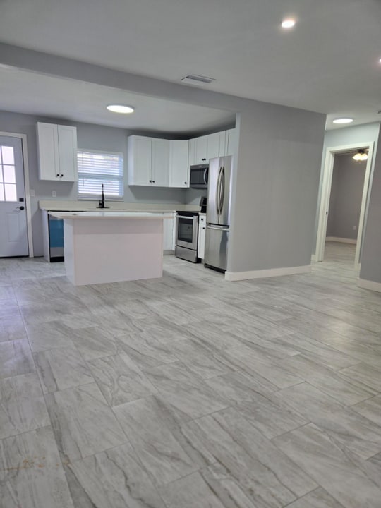 6615 Del Prado Terrace in New Port Richey, FL - Foto de edificio