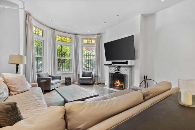 117 St Botolph St in Boston, MA - Building Photo - Building Photo