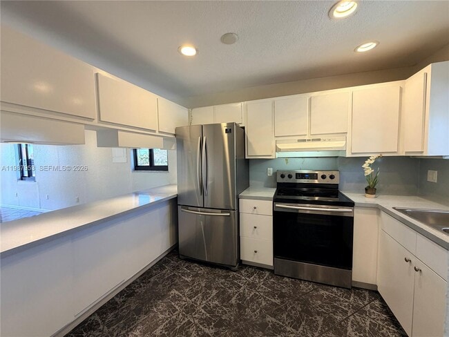 3525 SW 92nd Ave in Miami, FL - Building Photo - Building Photo