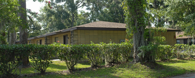 1523 NW 7th St in Gainesville, FL - Foto de edificio - Building Photo