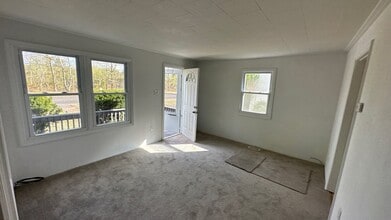 349 N Genoa Ave in Egg Harbor City, NJ - Foto de edificio - Building Photo